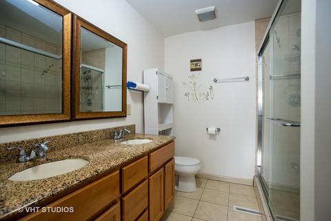 8818 Dee Rd, Des Plaines, IL 60016 photo 8