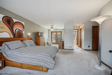2464 Hampton Ln, Northbrook, IL 60062 photo 15