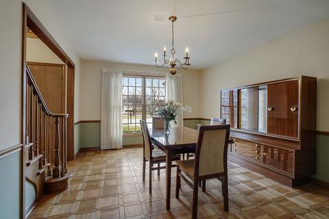 2464 Hampton Ln, Northbrook, IL 60062 photo 6