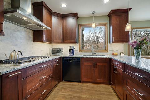 2464 Hampton Ln, Northbrook, IL 60062 photo 2