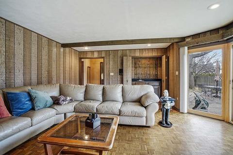 2464 Hampton Ln, Northbrook, IL 60062 photo 9