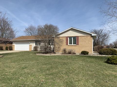 2705 Marquette Rd, Peru, IL 61354 photo 2