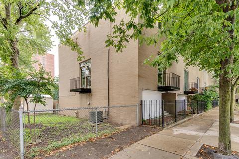 1379 E 55th Pl, Chicago, IL 60637 photo 4