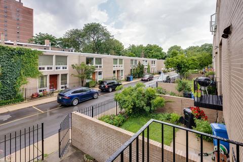 1379 E 55th Pl, Chicago, IL 60637 photo 5