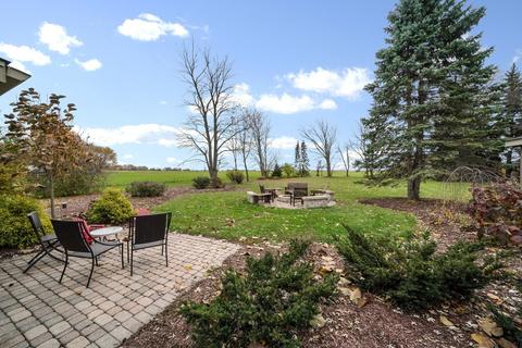 2996 Wolf Rd, Oswego, IL 60543 photo 3