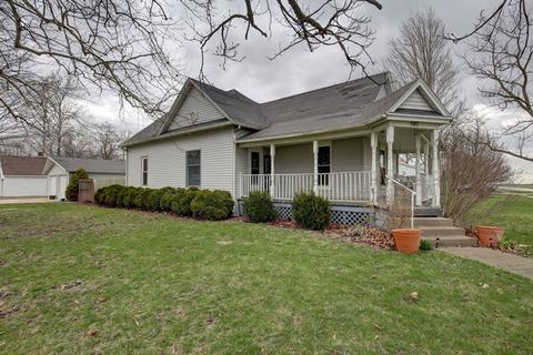 501 E Lincoln Ave, Ogden, IL 61859 photo 2