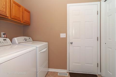 808 Sharp Ct, Elburn, IL 60119 photo 22