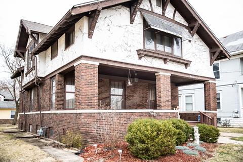 446 S 4th St, Aurora, IL 60505 photo 2