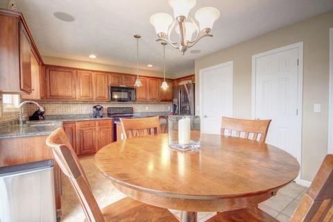 910 Trailway Dr, Champaign, IL 61822 photo 33