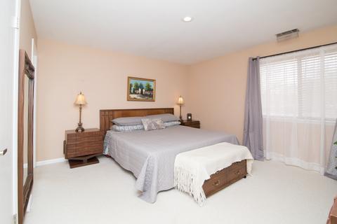 1134 Hawthorne Ct #A2, Wheeling, IL 60090 photo 11