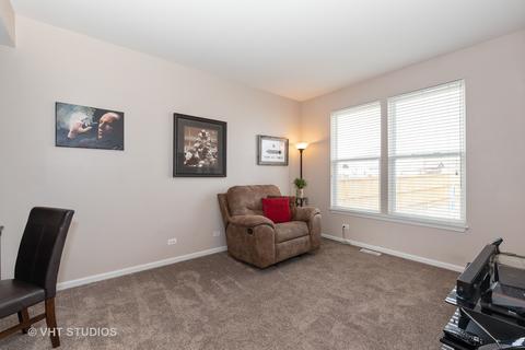 1043 Spinnaker St, Elgin, IL 60123 photo 7