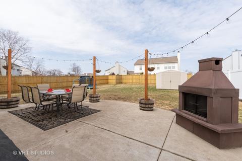 1043 Spinnaker St, Elgin, IL 60123 photo 14