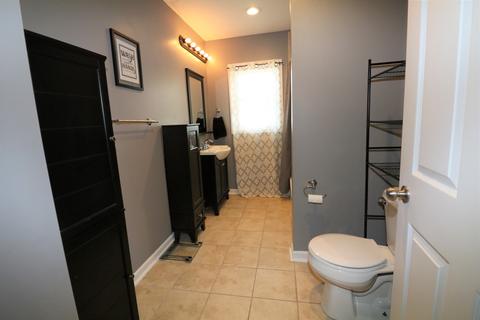 815 E Adams St, Clinton, IL 61727 photo 11