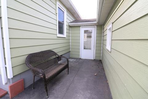 815 E Adams St, Clinton, IL 61727 photo 16