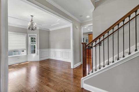 431 Elm St, Wheaton, IL 60189 photo 2