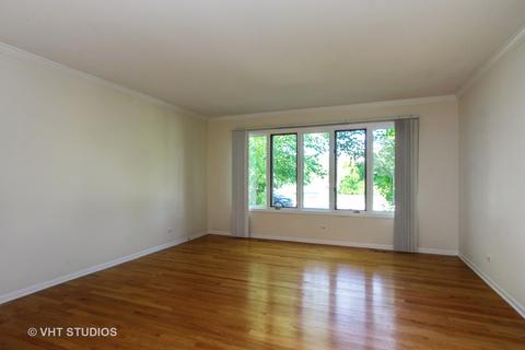 711 Garth Rd, Wheeling, IL 60090 photo 4