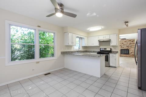711 Garth Rd, Wheeling, IL 60090 photo 6