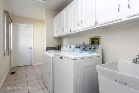711 Garth Rd, Wheeling, IL 60090 photo 14