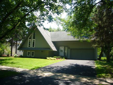 1086 E Gartner Rd, Naperville, IL 60540 photo 2