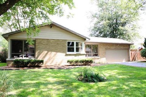 1033 Vaughn Dr, Kankakee, IL 60901 photo 2