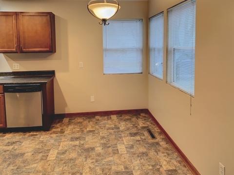 1033 Vaughn Dr, Kankakee, IL 60901 photo 5