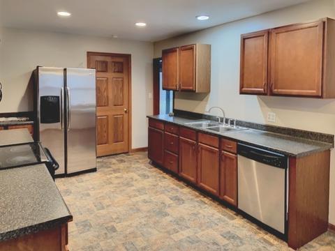1033 Vaughn Dr, Kankakee, IL 60901 photo 3