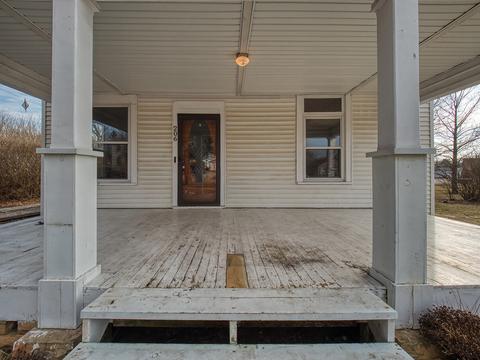 206 E North St, Colfax, IL 61728 photo 7