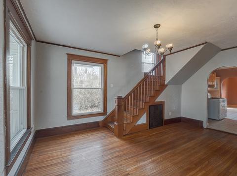 206 E North St, Colfax, IL 61728 photo 9