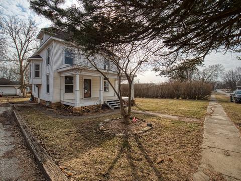 206 E North St, Colfax, IL 61728 photo 2