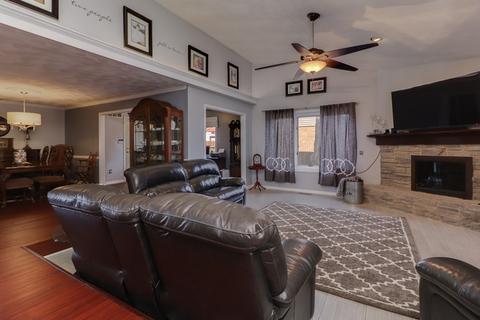 818 Jersey Ave, Normal, IL 61761 photo 10