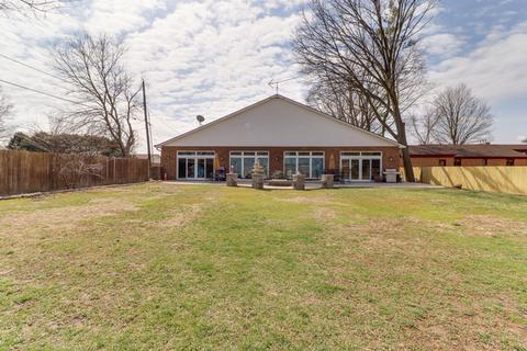 818 Jersey Ave, Normal, IL 61761 photo 64
