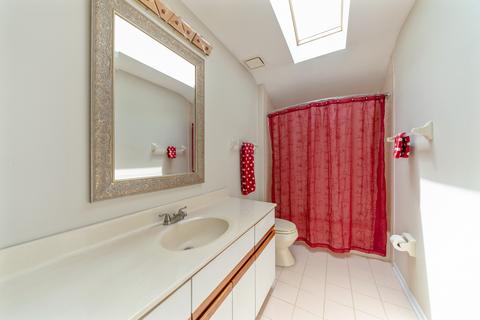 8449 Canterberry Dr, Burr Ridge, IL 60527 photo 15