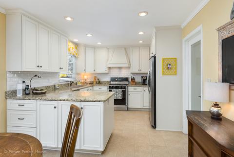 706 Cavalcade Cir, Naperville, IL 60540 photo 8