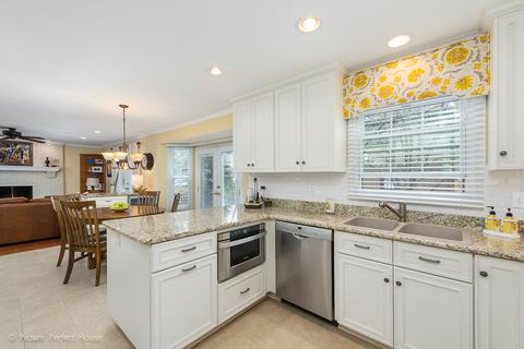 706 Cavalcade Cir, Naperville, IL 60540 photo 9
