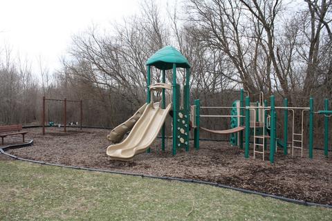 345 Bakers Ct, Lakemoor, IL 60051 photo 12