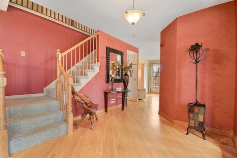 5390 Mallard Ln, Hoffman Estates, IL 60192 photo 3