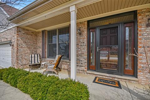5390 Mallard Ln, Hoffman Estates, IL 60192 photo 2