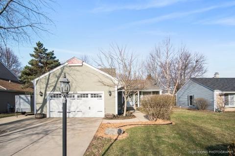 2309 Modaff Rd, Naperville, IL 60565 photo 2