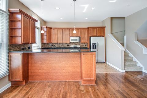 157 Dawson Dr, Elgin, IL 60120 photo 9