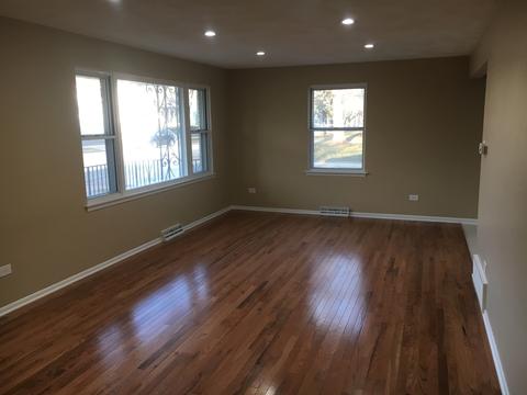 639 Forest Ave, Elgin, IL 60120 photo 2