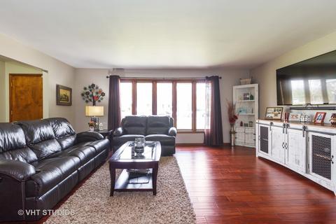 213 Julie Dr, Kankakee, IL 60901 photo 2