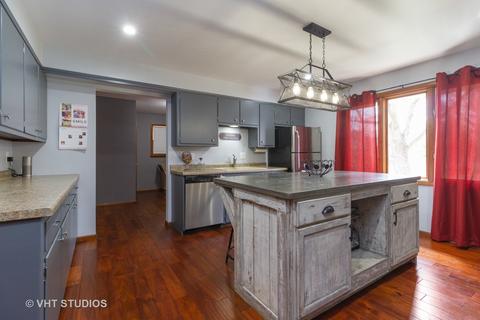 213 Julie Dr, Kankakee, IL 60901 photo 3