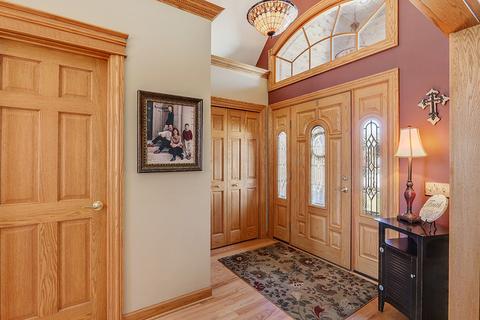 20013 White Pine Ct, Mokena, IL 60448 photo 2