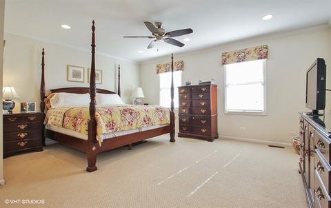 630 Bending Ct, Des Plaines, IL 60016 photo 13
