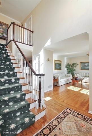 630 Bending Ct, Des Plaines, IL 60016 photo 10