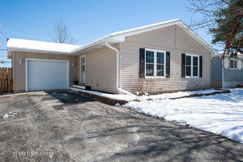 1920 Oak Dr, Mchenry, IL 60050 photo 1