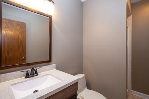 1630 Pebble Beach Dr, Hoffman Estates, IL 60169 photo 12