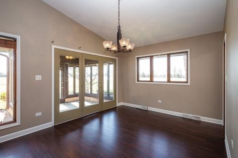 1630 Pebble Beach Dr, Hoffman Estates, IL 60169 photo 6