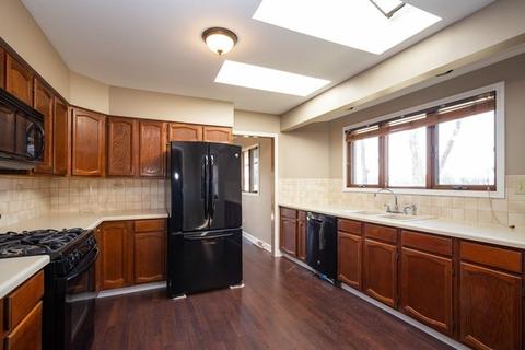 1630 Pebble Beach Dr, Hoffman Estates, IL 60169 photo 5