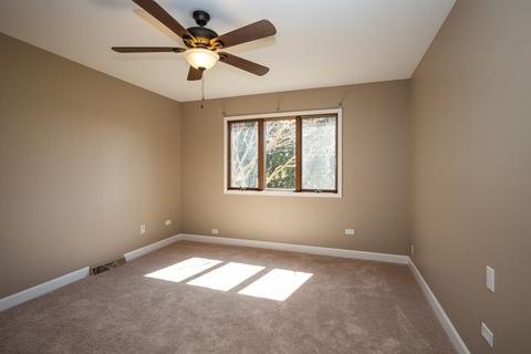 1630 Pebble Beach Dr, Hoffman Estates, IL 60169 photo 11